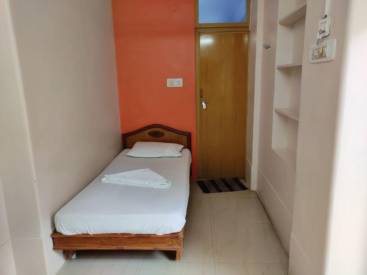 Sibi Lodge Коимбатур Экстерьер фото